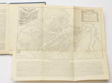 Санкт-Петербург. Историко-статистический очерк с планом и указателем.