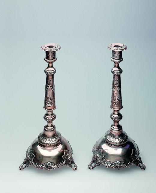 {i.title}